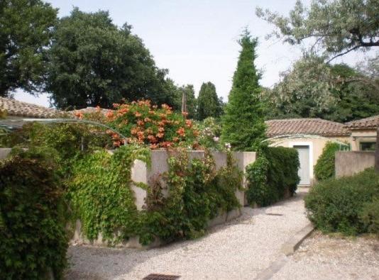 Un Gite En Provence - Les Jardins De Fontanille Saint-Remy-de-Provence Exterior photo